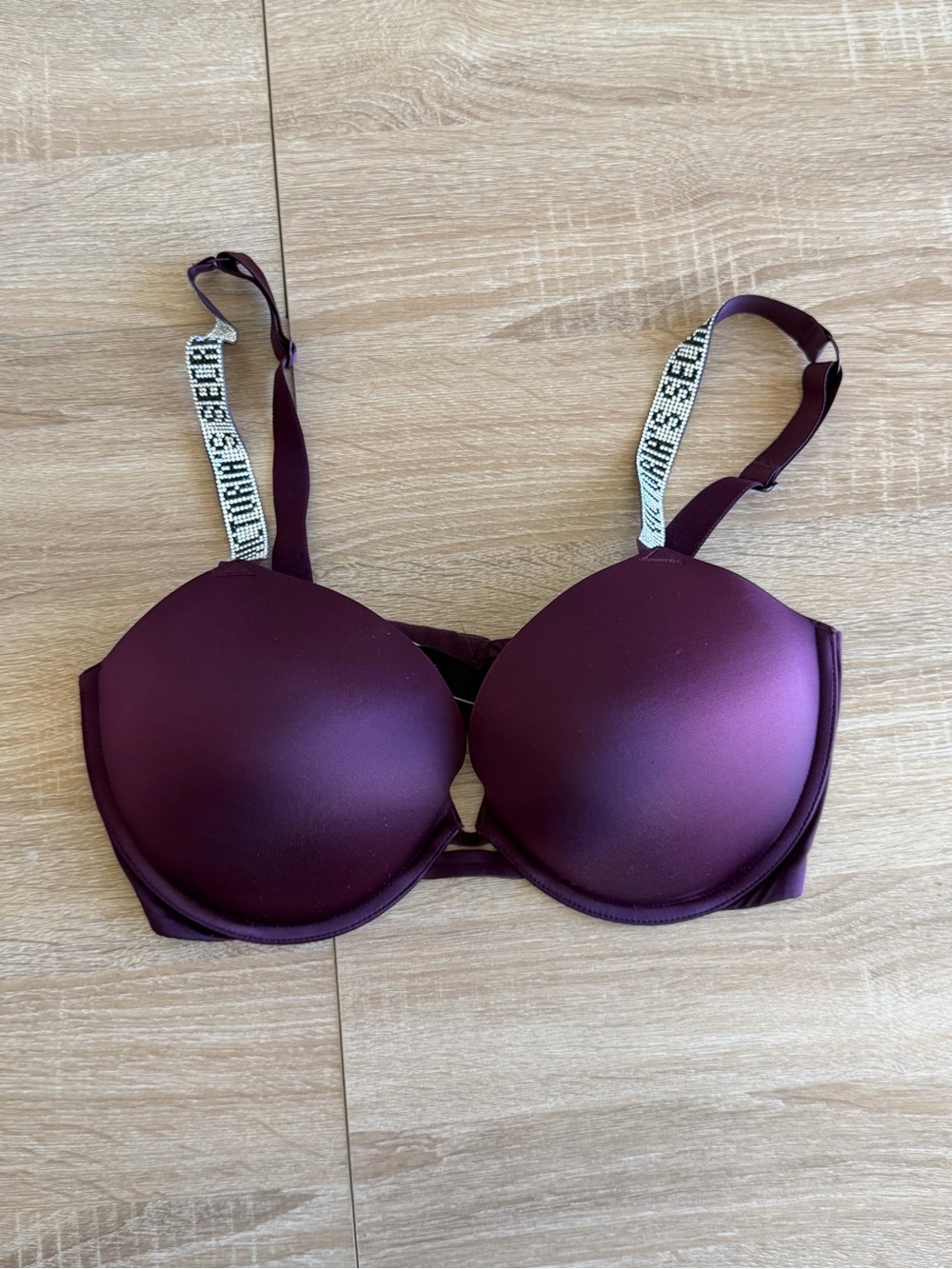 Victoria’s Secret Very Sexy Shine Strap Push-Up Bra SET in Burgundy, size 36DD
